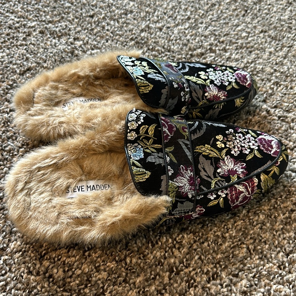Steve Madden Slip In Flats. Lightly Used. Size 10… - image 4